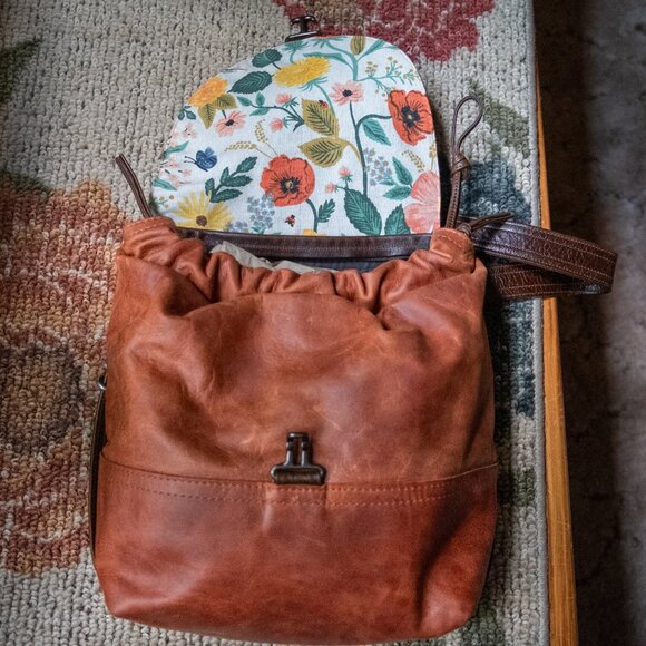 Rough & Tumble 1904 Small 3 Way Carry Bag - Picture 14 of 14